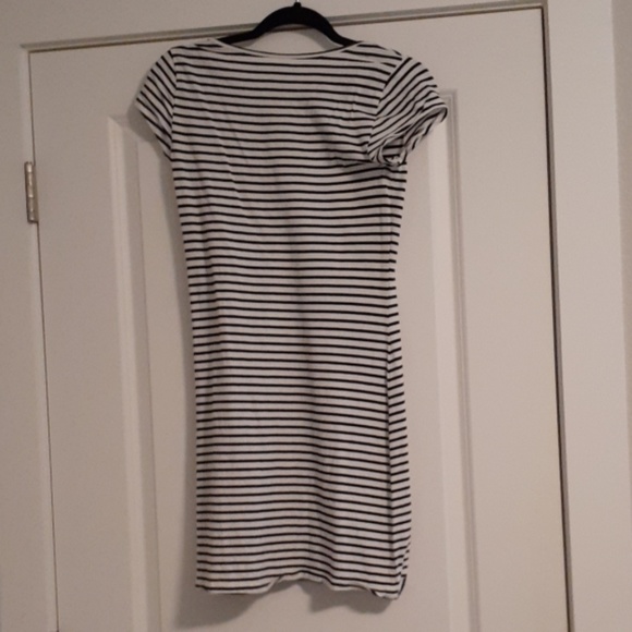 Bodycon lace-up dress - Picture 4 of 4